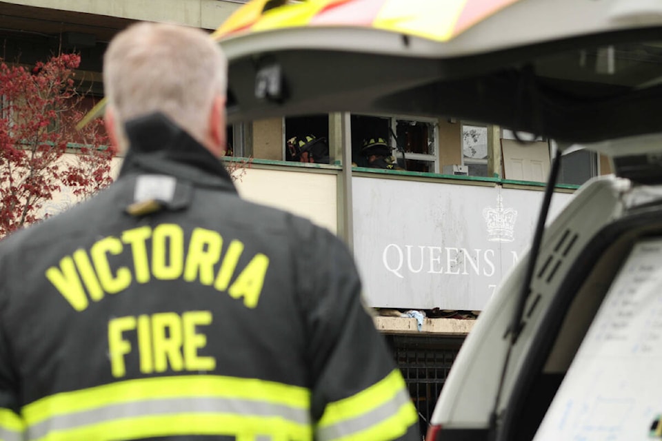 The Victoria Fire Department tackles a fire at an apartment building on Queens Avenue. (Jake Romphf/News Staff)