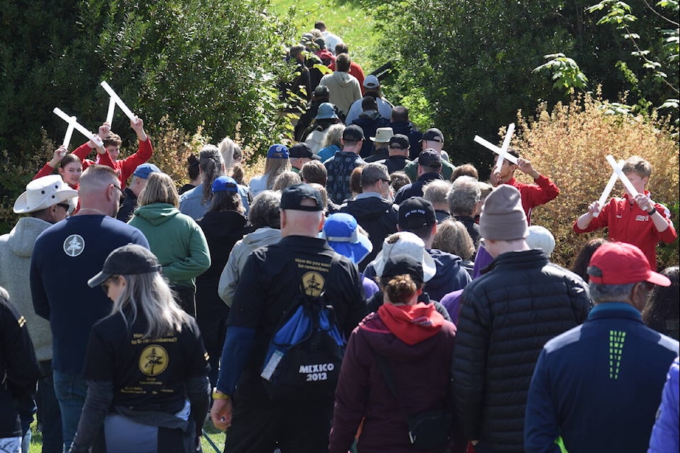 A large crowd participates in the 12th annual Hike for Hospice. (Brendan Mayer/News Staff)