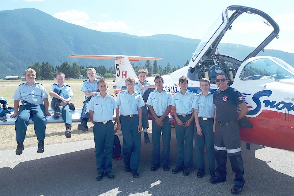 8340346_web1_Cadets-With-Snowbird5-fixed