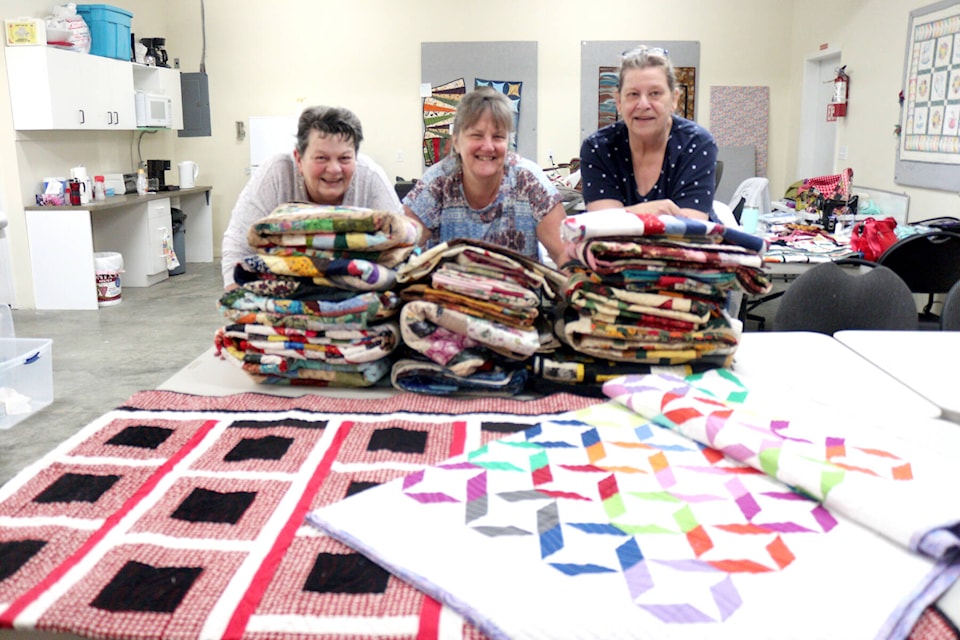 28942894_web1_220504-GFG-quilters-feature-1_1