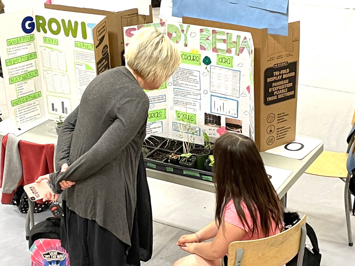 29241432_web1_220601-GFG-science-fairs-4_1