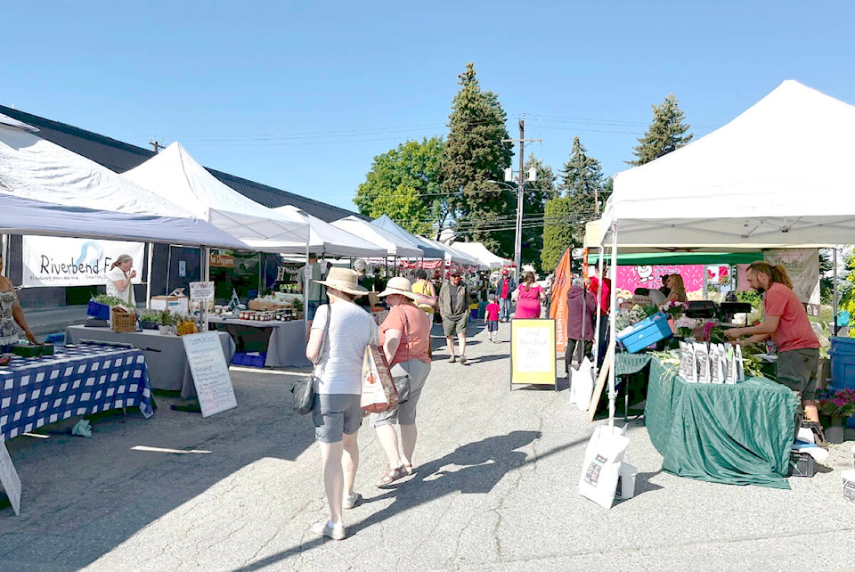 29709825_web1_220713-GFG-farmers-market-1_1