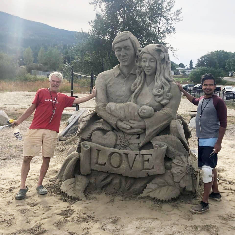 Peter Vogelaar (left) has over 30 years experience in snow and sand sculpting. He acts as a mentor and partner to Alex Avelino, who has begun winning competitions. Photo courtesey Alex Avelino