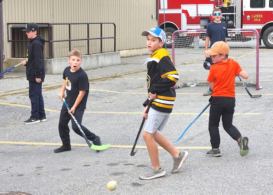33985961_web1_230927-GFG-bruins_3