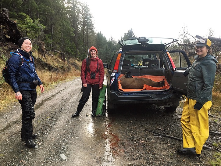Huntresses pilot women's skill-share on Haida Gwaii