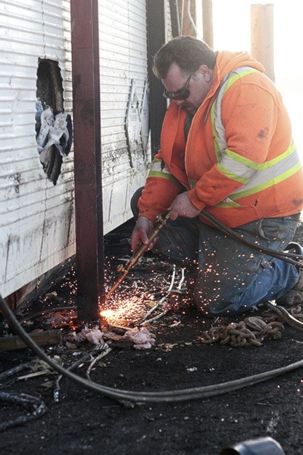 89255haidagwaii170210-HGO-Barge-removal_0254