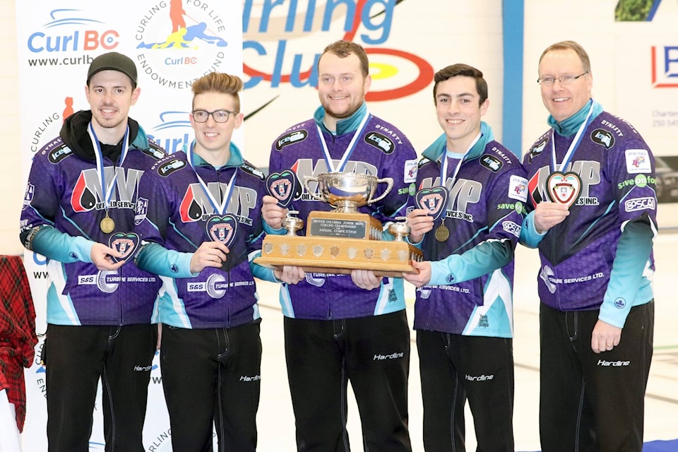 14992262_web1_copy_190101-VMS-M-curling-007