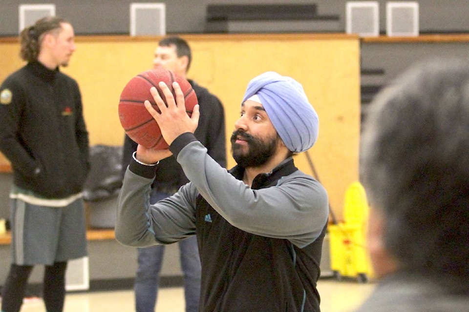 18416508_web1_Navdeep-Bains-bball