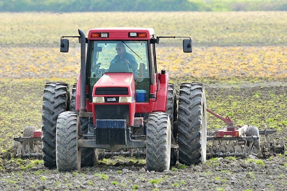 20365998_web1_20190504-BPD-Farm-tractor-Delta-BJ