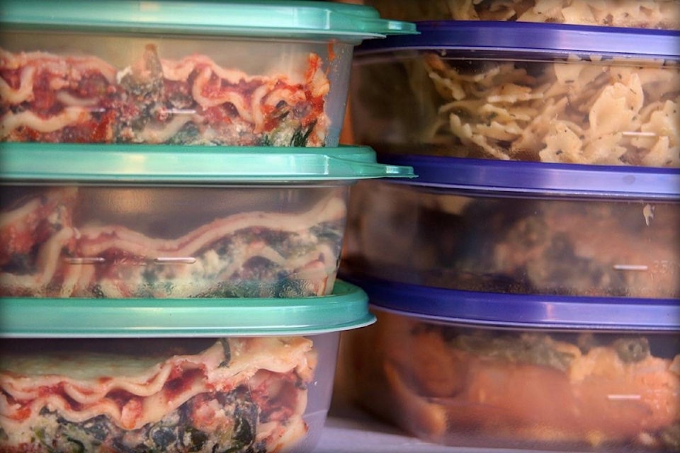 21124641_web1_200304-HGO-food-containers-tupperware_1