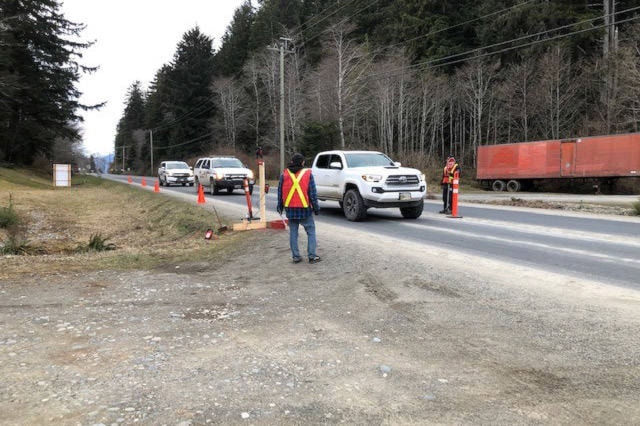 21189993_web1_200410-HGO-checkpoints-skidegate_2