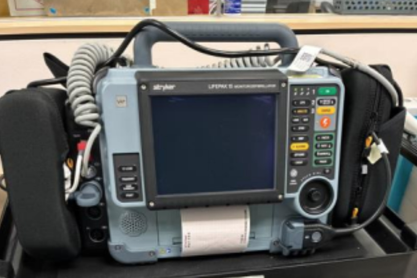 Fraser Valley Care Foundation donates defibrillator to Hope hospital