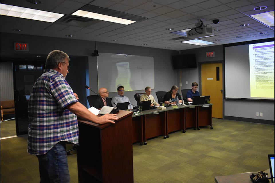 Kingpin Lounge owner Calvin Barnett speaking to council.