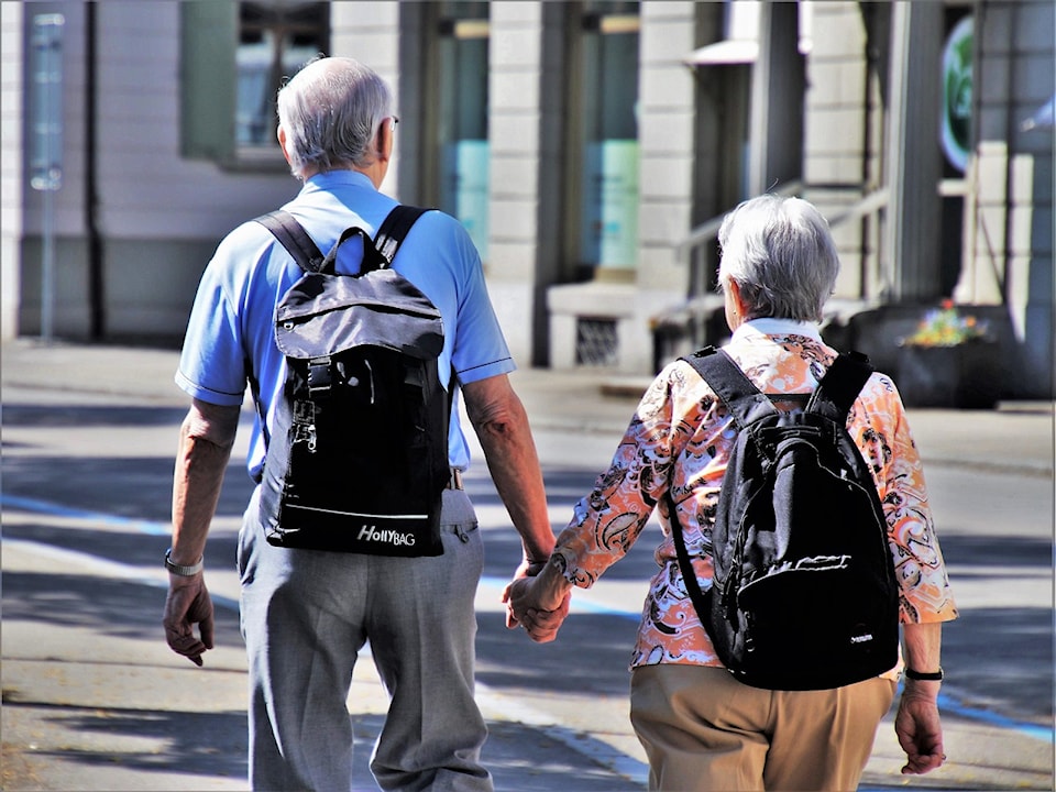 senior-3336451_1280