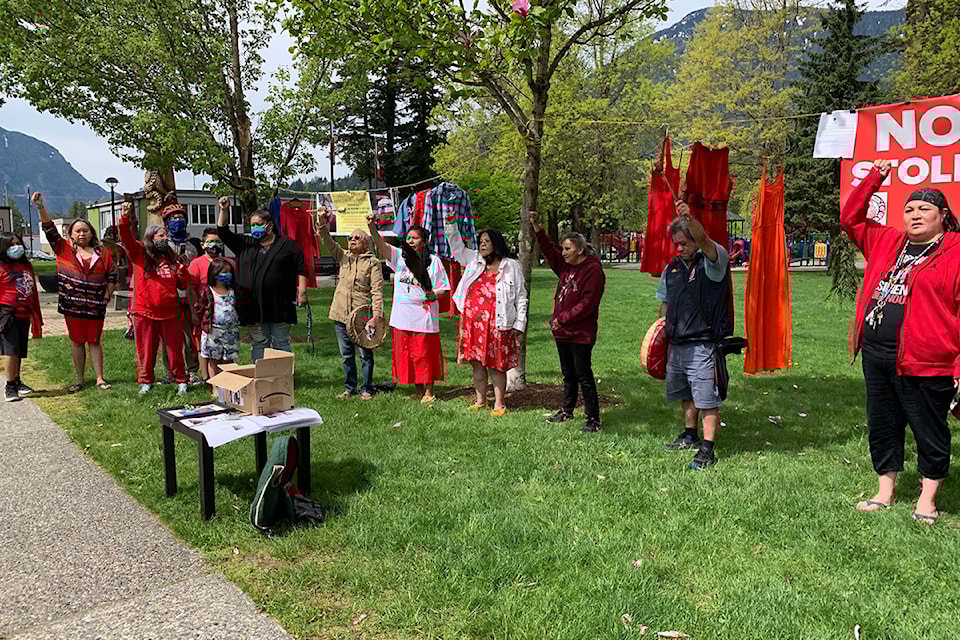 210502-hsl-murderedmissingwomenevent-reddresses_1