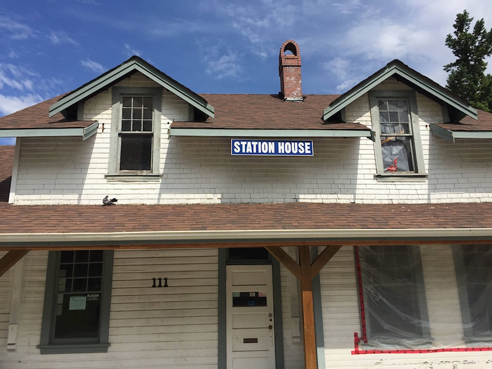 7874665_web1_stationhouse