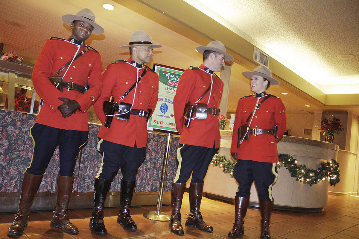 9565946_web1_171128-LAT-Christmas-wish-breakfast-rcmp