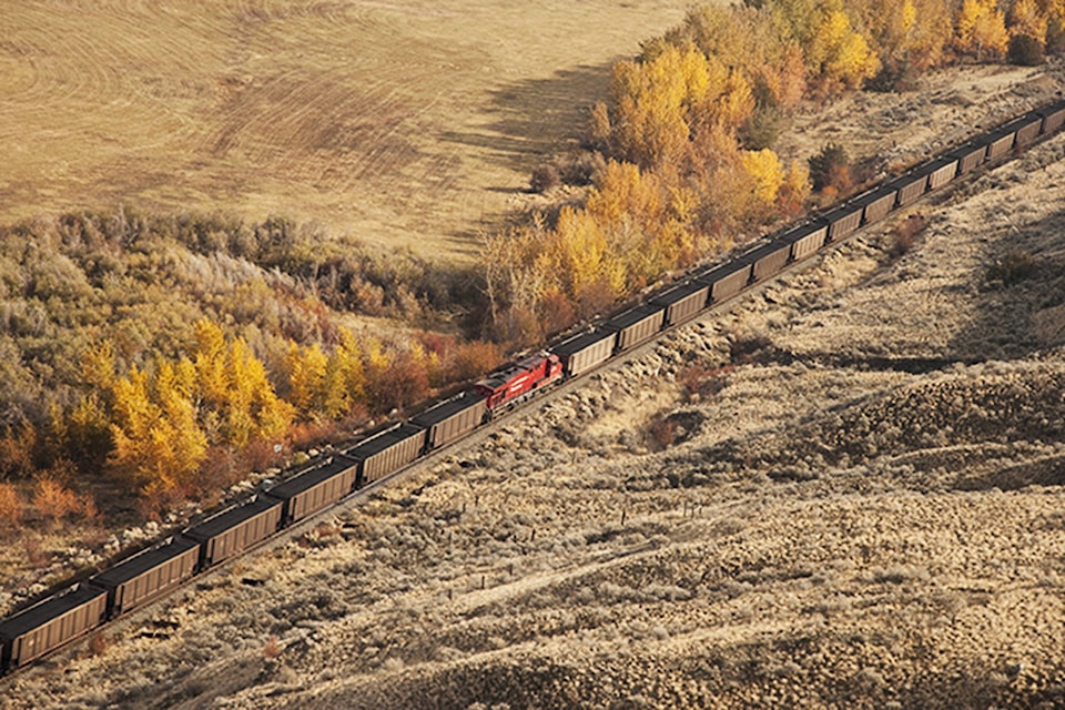 10282464_web1_180124-EVN-Coal-train-col