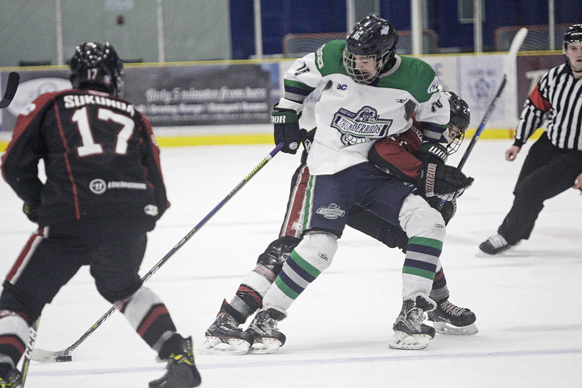 11165990_web1_copy_180325-LAT-Tbirds-vs-Van-3