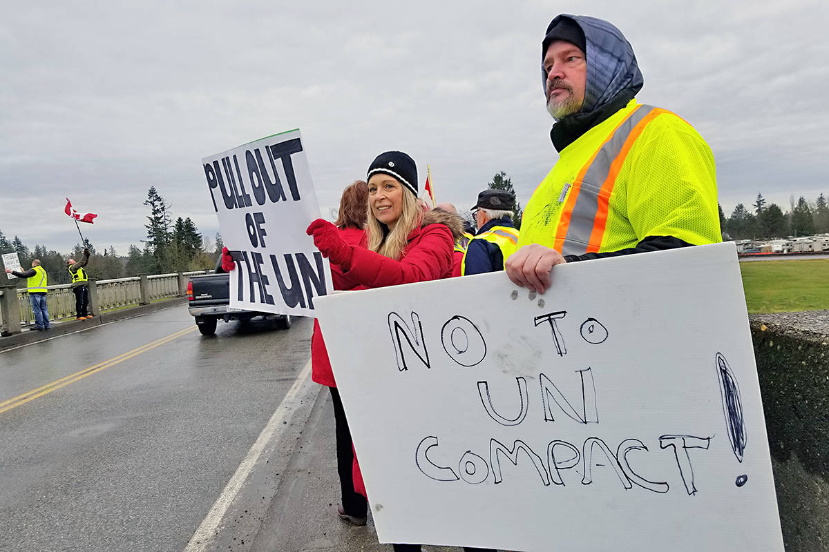 14714691_web1_181208-LAT-232-protest-Tanya-Gaw