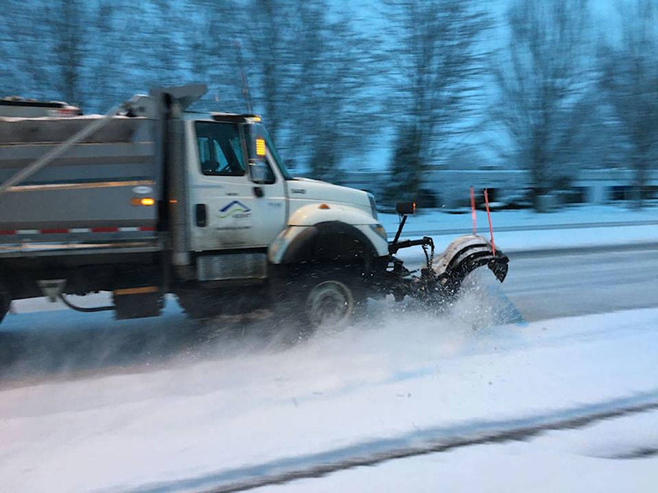 15560389_web1_snow-plow-M-15