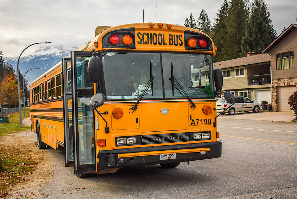 19553933_web1_school-bus32