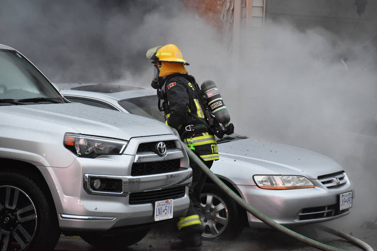 24149908_web1_210206-LAT-fire-in-residential-garage-Kreklau_2