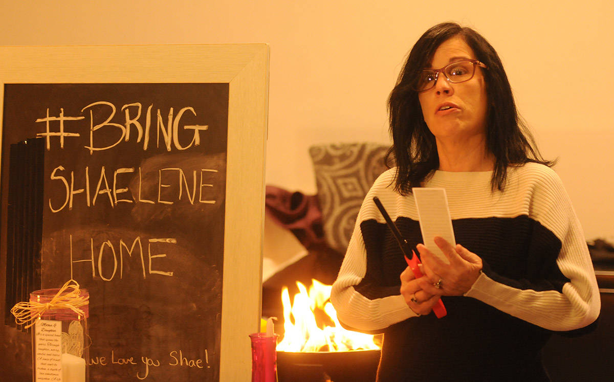 Alina Durham, mother of Shaelene Bell, speaks during a candlelight vigil on Saturday, Feb. 27, 2021. (Jenna Hauck/ Chilliwack Progress)