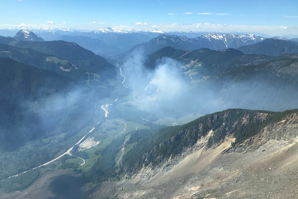 25665283_web1_210624-HSL-Hope11MileCreekWildfireUpdate_1