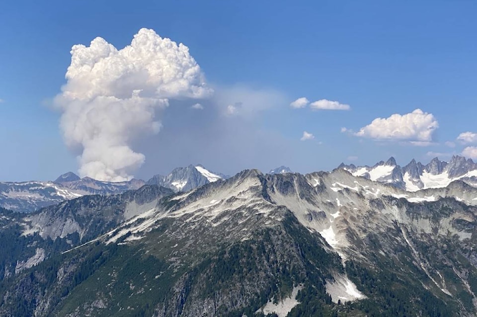 26056571_web1_210731-CPL-BearCreekWildfire-Washington-map-photo_1