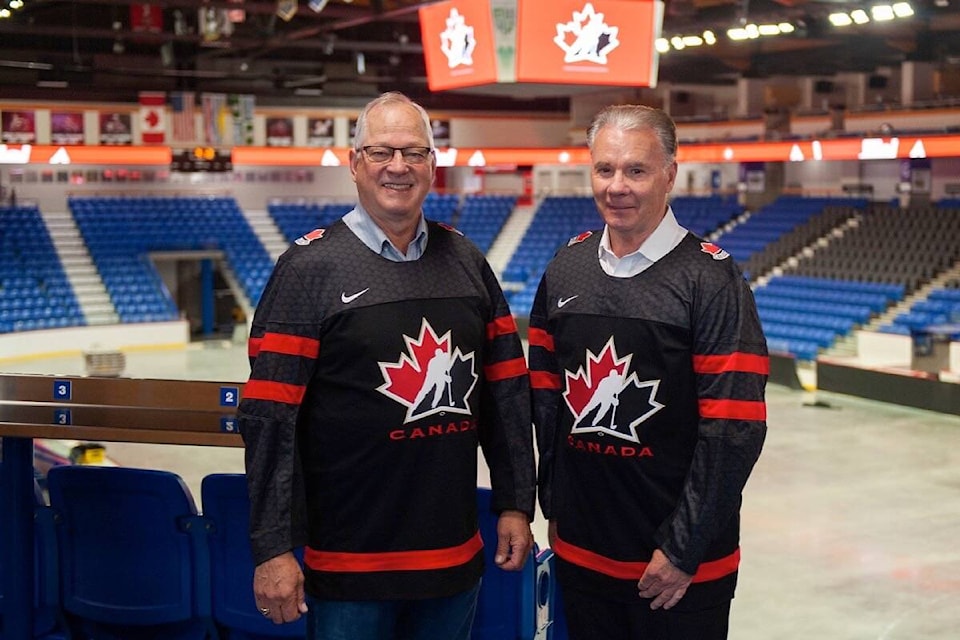 29495199_web1_220617-NDR-M-Froese-and-Harvie-at-LEC-for-World-U17-Hockey-Challenge-announcement