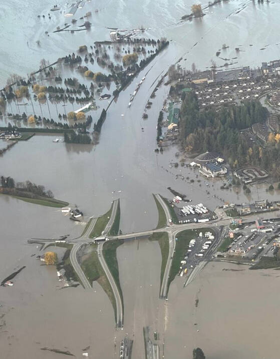 30958260_web1_221110-ABB-FLOOD-businesses-1_2