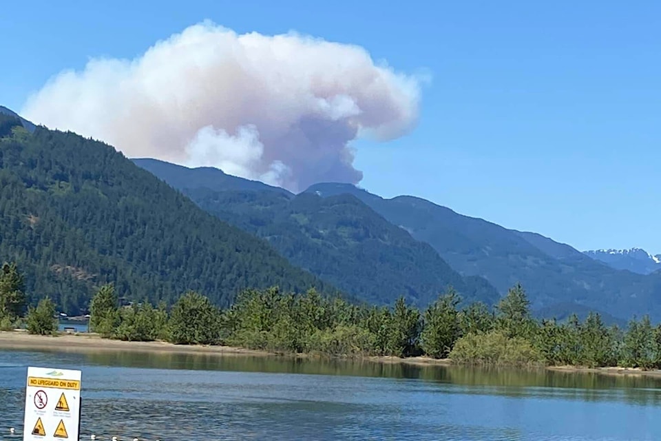 32948611_web1_230609-AHO-FINAL-wildfireupdate-harrisonlake_1