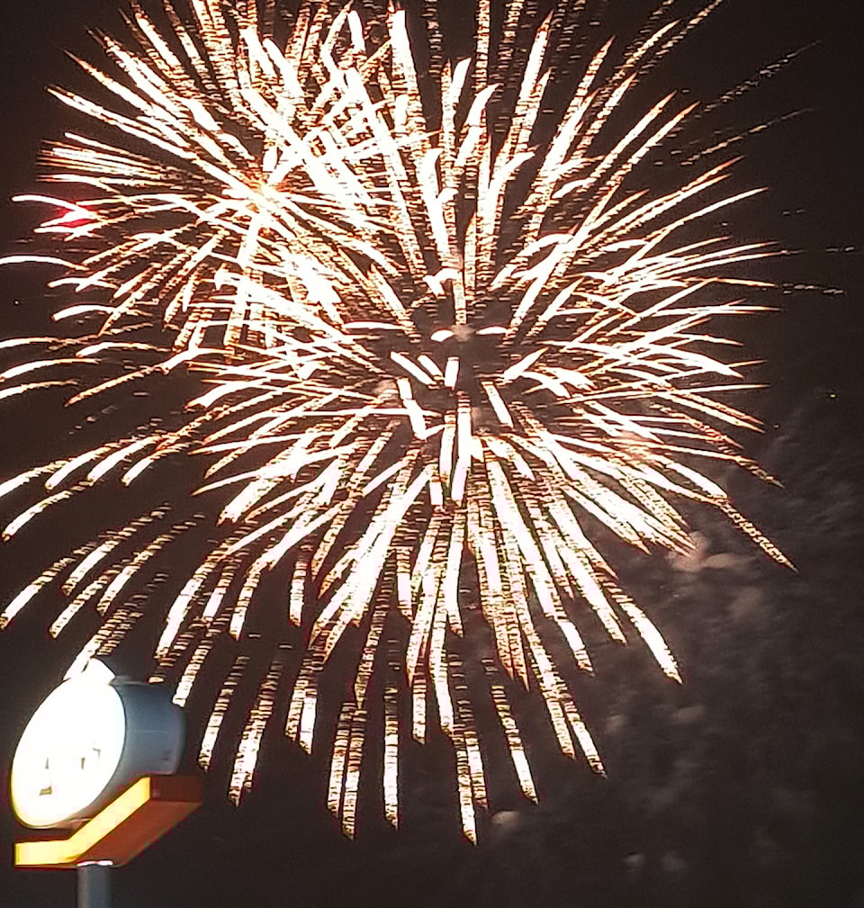 241211-hto-fireworks1
