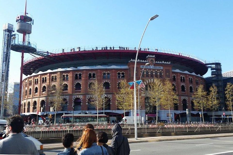 11433752_web1_180418-HTO-M-Barcelona-Colliseum