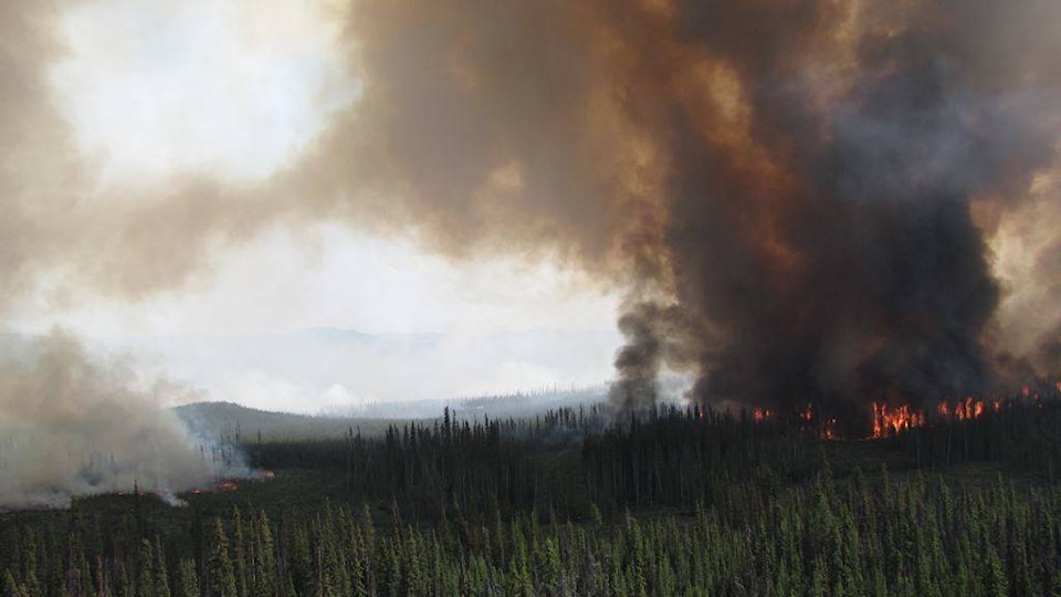 12966073_web1_180808-LDN-Shovel--Lake-wildfire