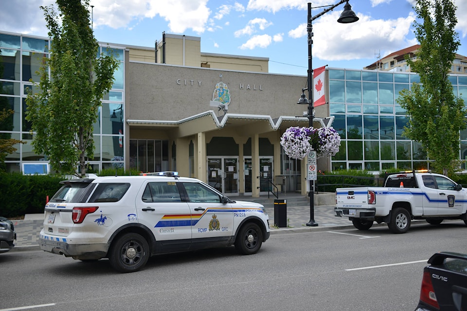 22426525_web1_RCMP_PWN_CITYHALL_PGM_0033