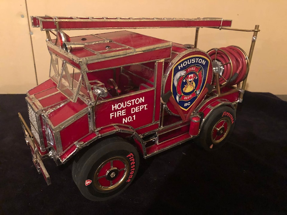 29294009_web1_220601-HTO-tom.schneider.firetruck.2