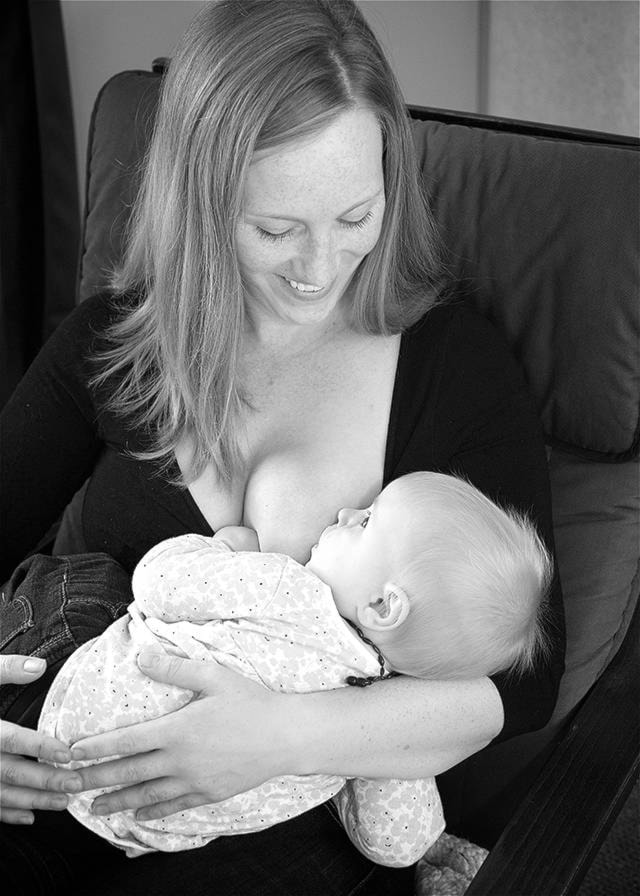 8939059_web1_breastfeeding-640px