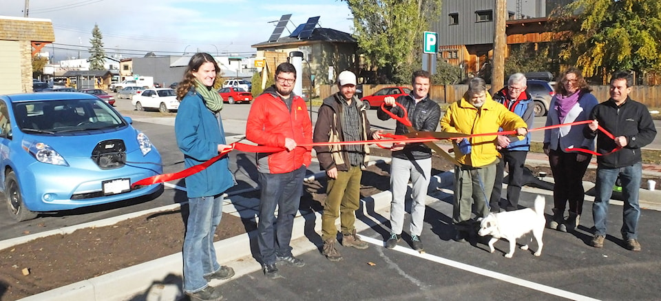 9146978_web1_Second-Ave-lot-ribbon-cut