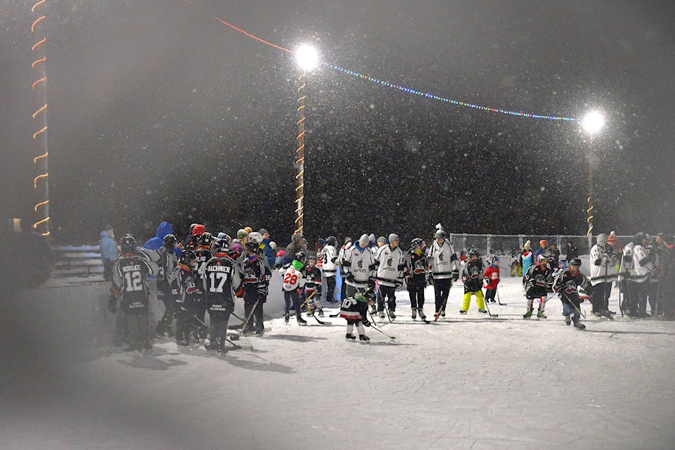 9935065_web1_OutdoorRink1