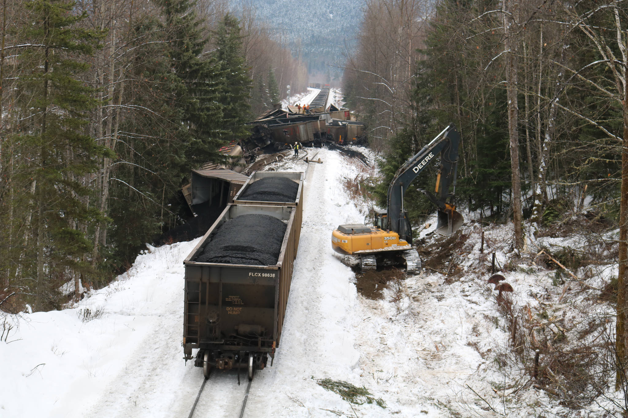 10260131_web1_Hazelton-coal-train-derailment-1
