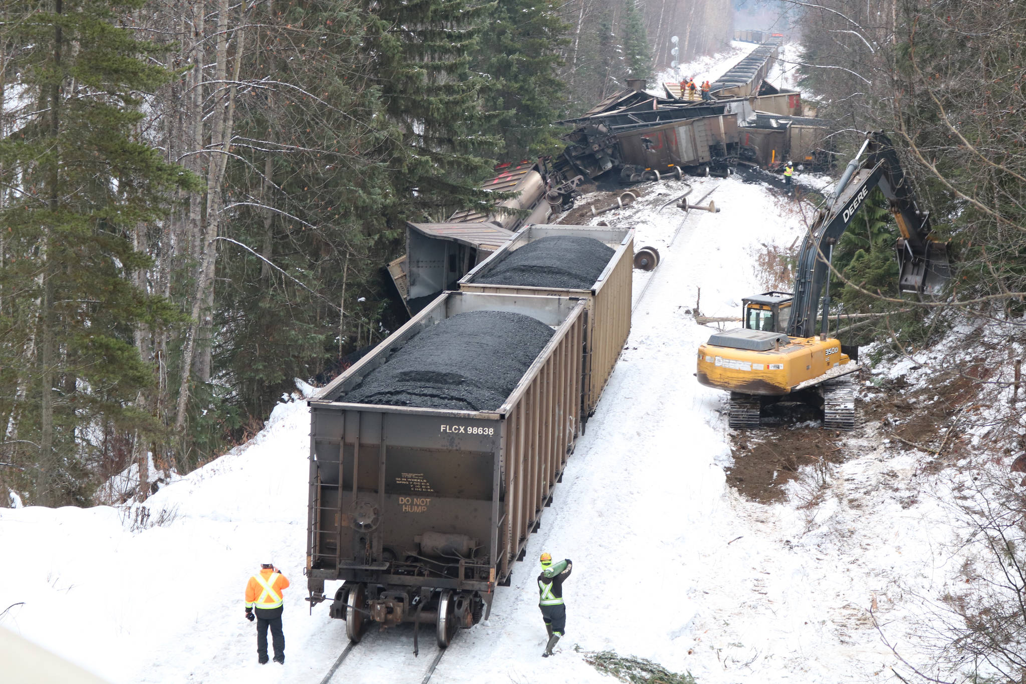 10260131_web1_Hazelton-coal-train-derailment-4