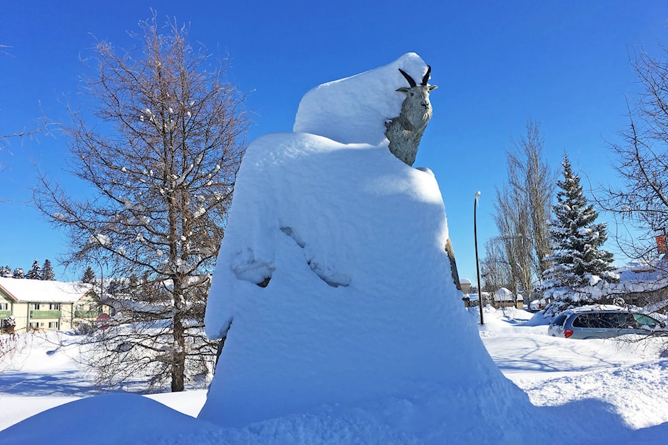 10817155_web1_Smithers-goat-statue-covered-in-snow-THUMB