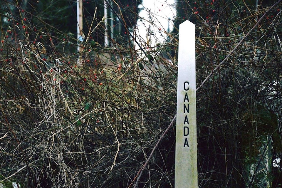 12849801_web1_180724-BPD-M-canada-us-border