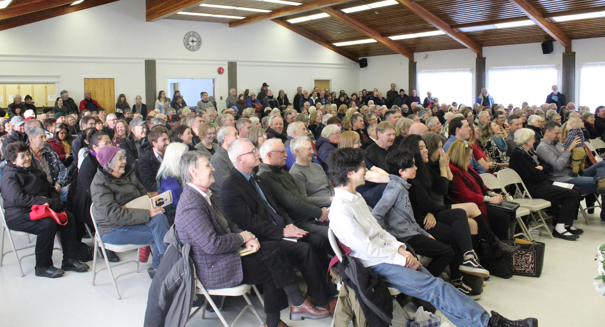 15396271_web1_bill-goodacre-memorial-crowd