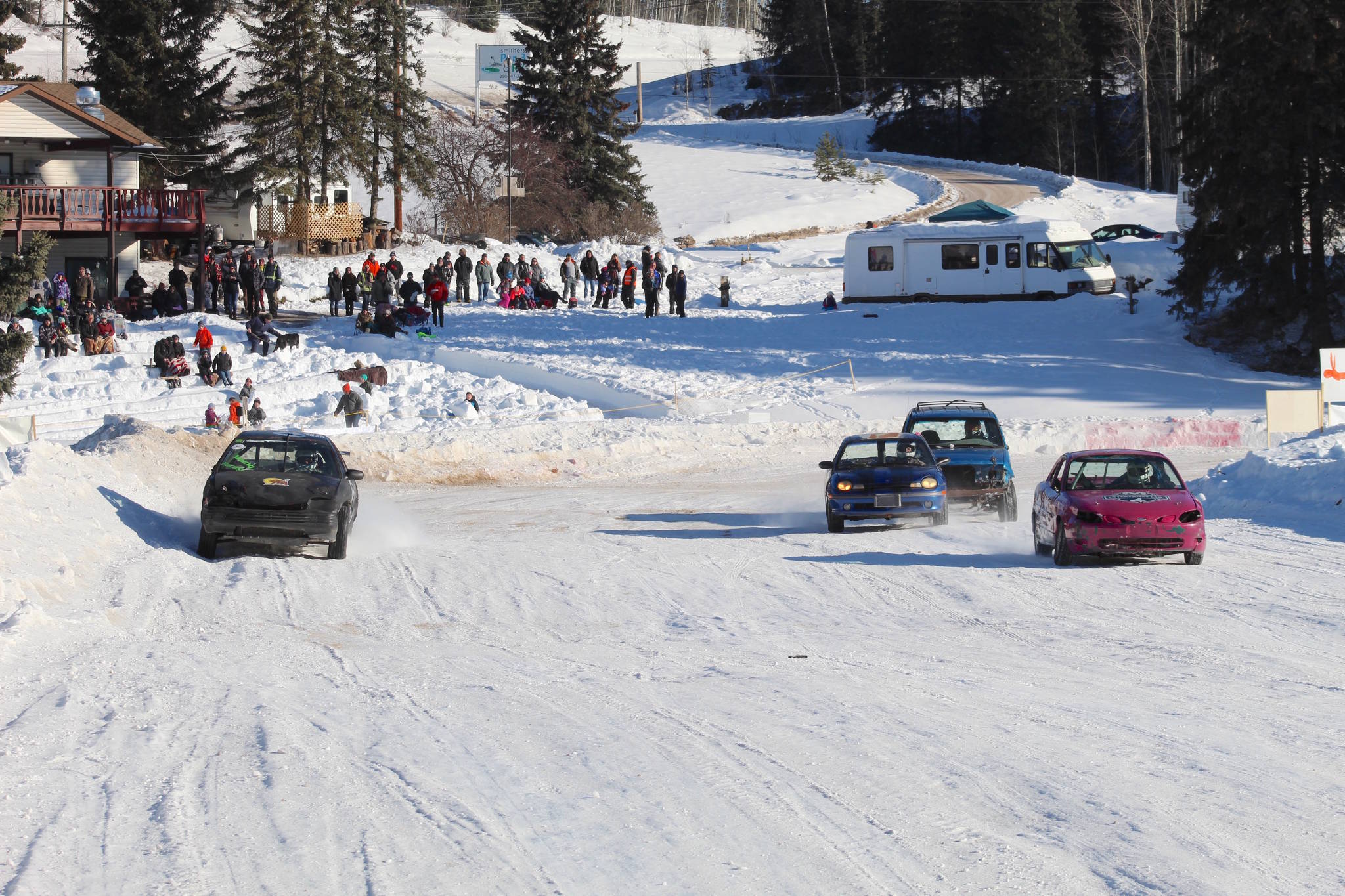 15789649_web1_WinterTriOvalRace6