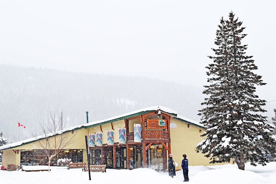 20201090_web1_200122-sin-library-exterior-snow