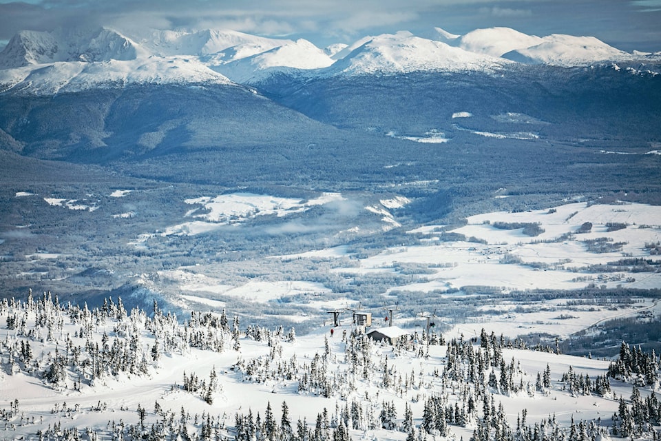 20852817_web1_200311-sin-hudson-bay-mountain-recap-and-weather-issues-stock-photo_1
