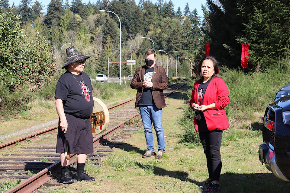 Stz’uminus Elder George Harris, Ladysmith Mayor Aaron Stone, and Stz’uminus Chief Roxanne Harris opened the ceremony. (Cole Schisler photo)